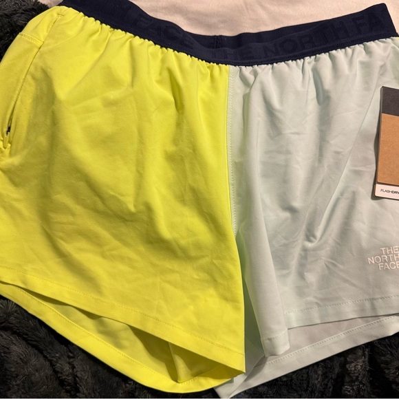 The North Face Women's Shorts - Yellow and Light Blue SZ small NWT - Picture 1 of 7